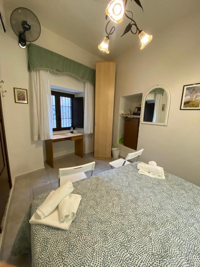 "The Gole Of Alcantara Living In The Dream'S Room" Graniti Экстерьер фото